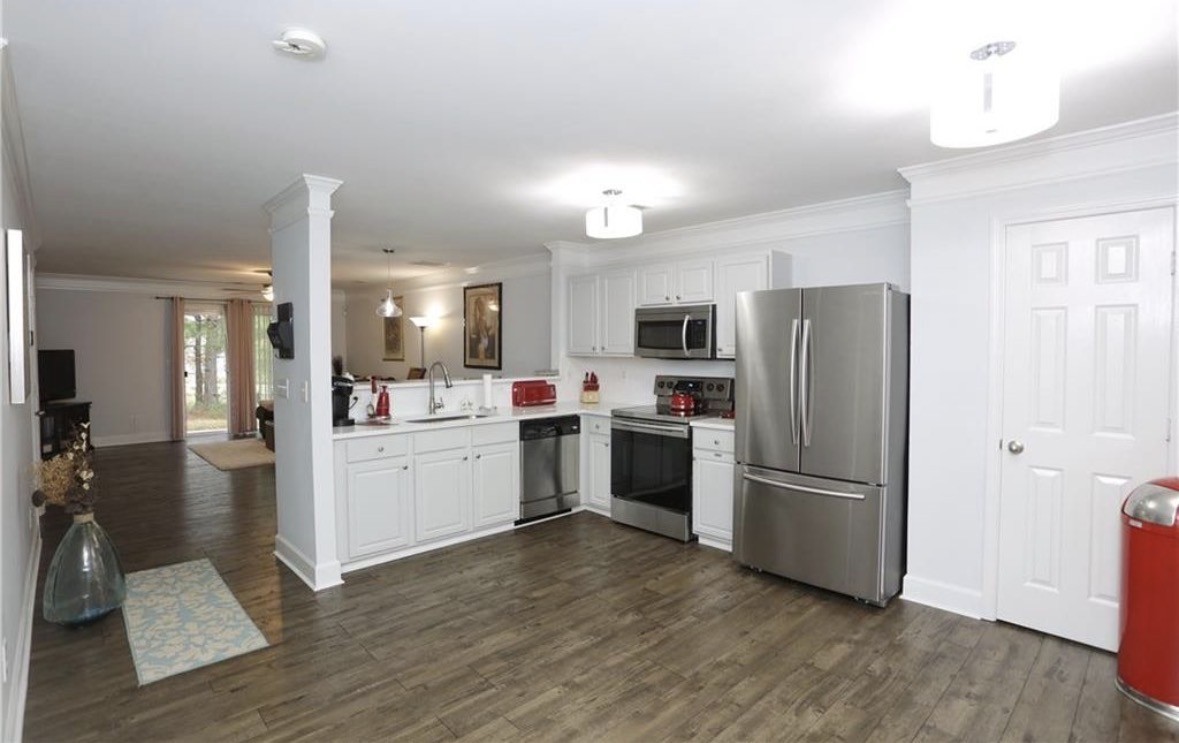 722 Crestwell Cir Sw #722 - Photo 7 of 8