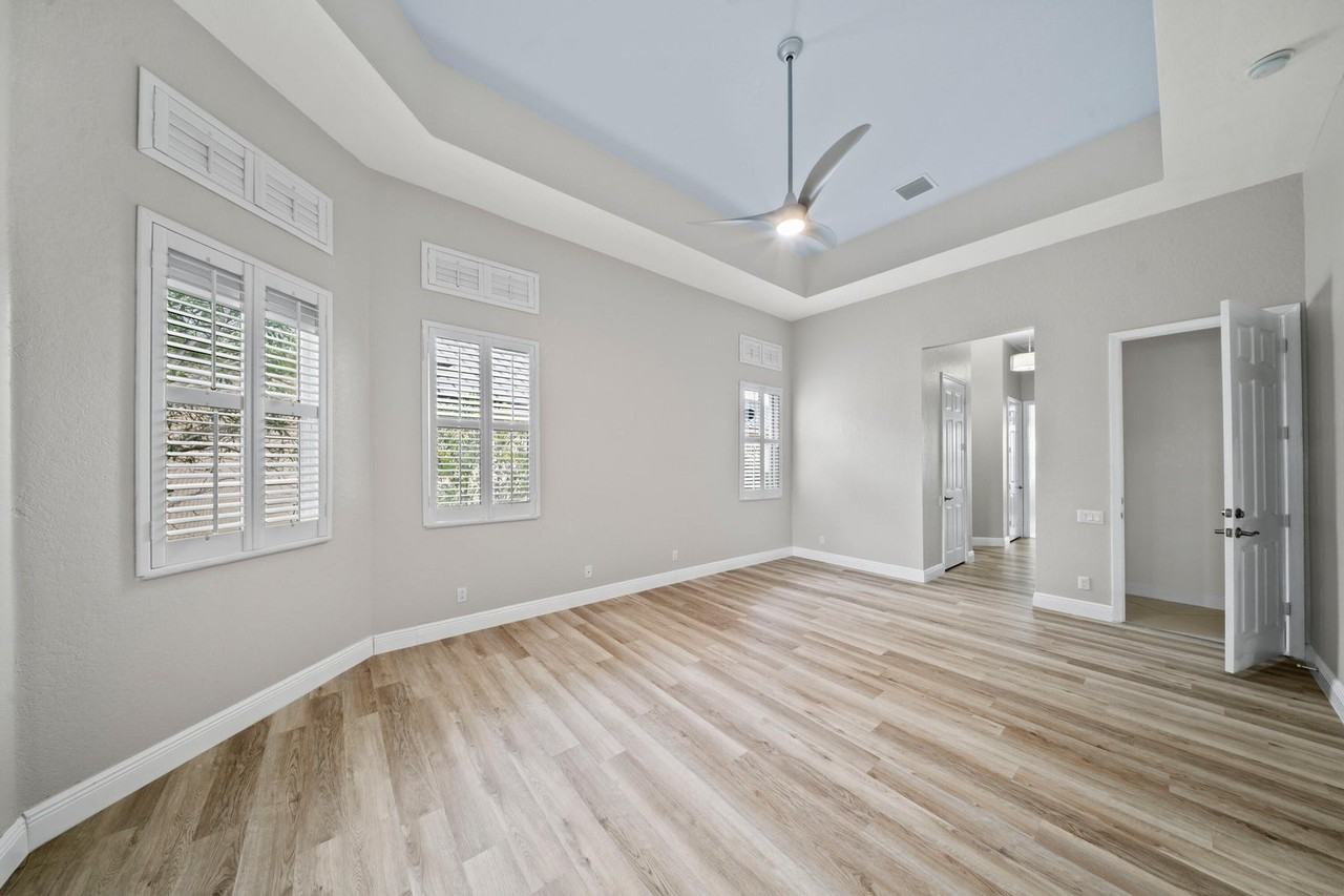 104 Nw Rockbridge Ct #NA - Photo 5 of 19