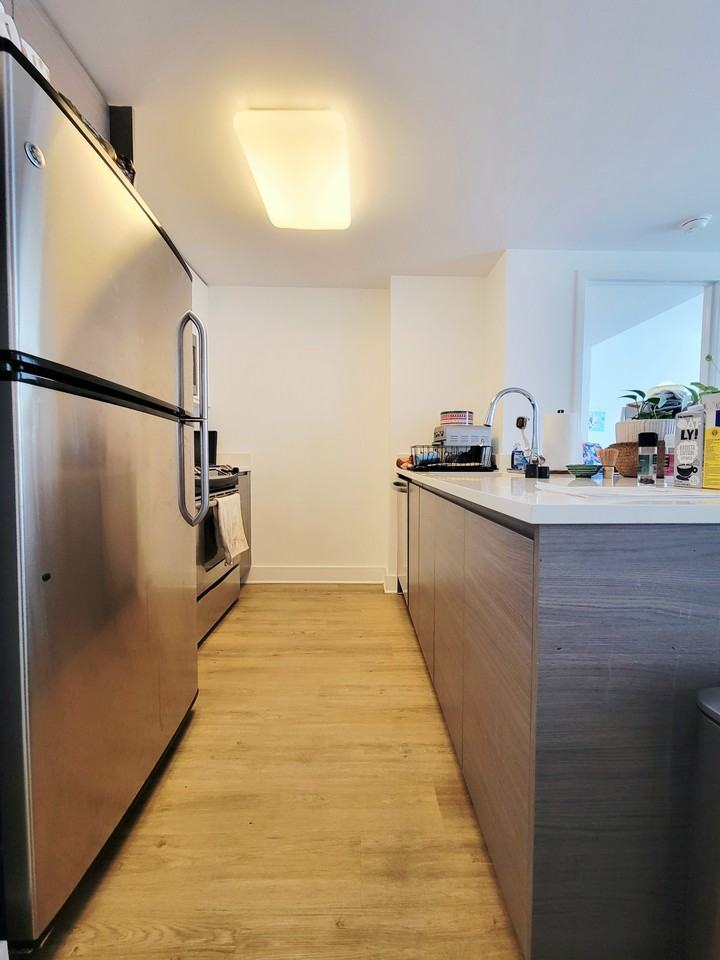 112 50th Ave #806W - Photo 3 of 19