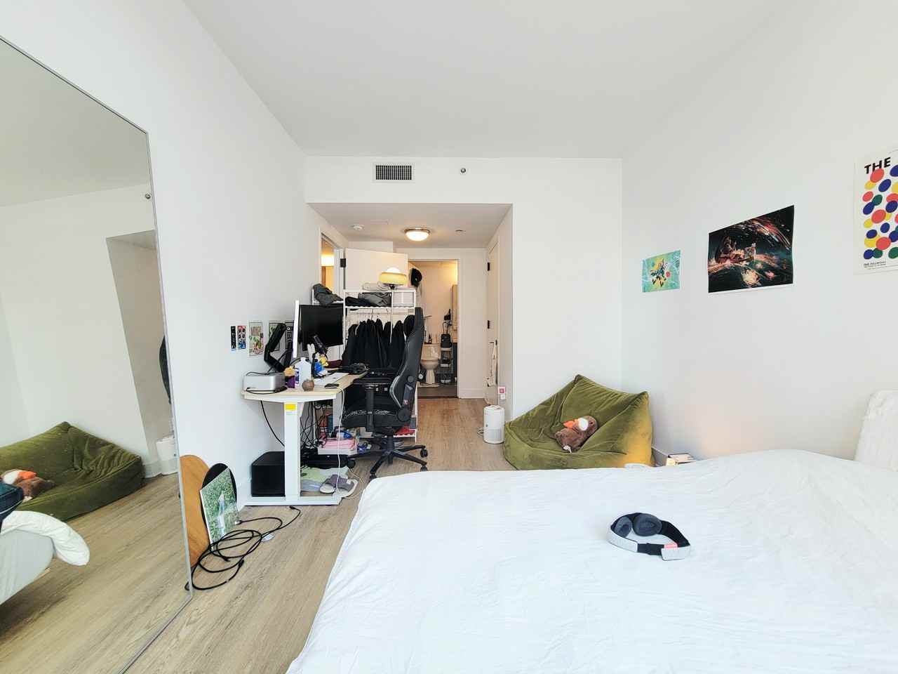 112 50th Ave #806W - Photo 5 of 19