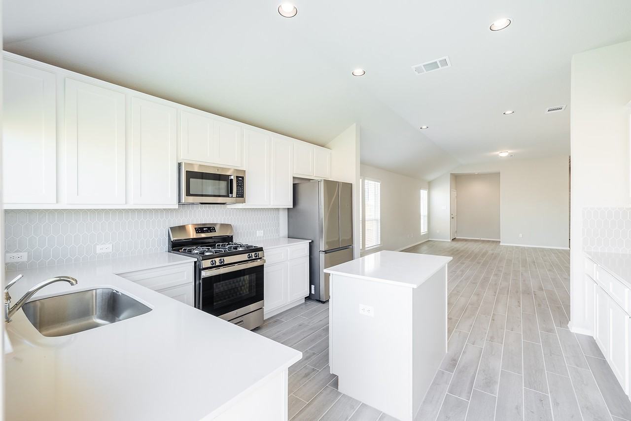 105 Crescent St #NA - Photo 4 of 18