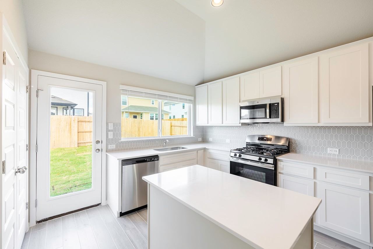 105 Crescent St #NA - Photo 6 of 18