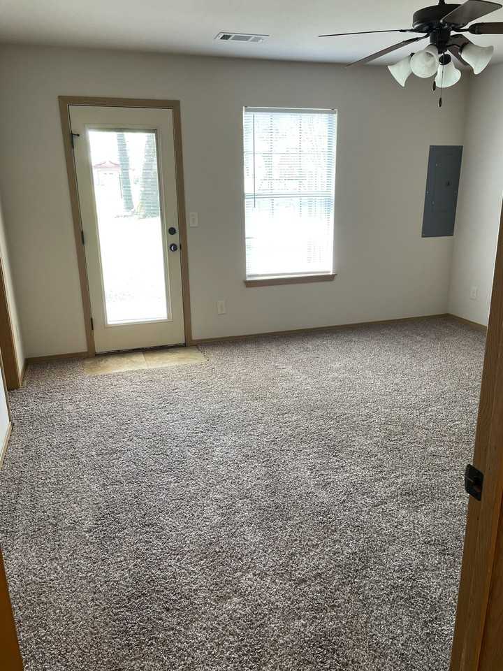 2103 N 52nd St - Photo 5 of 8