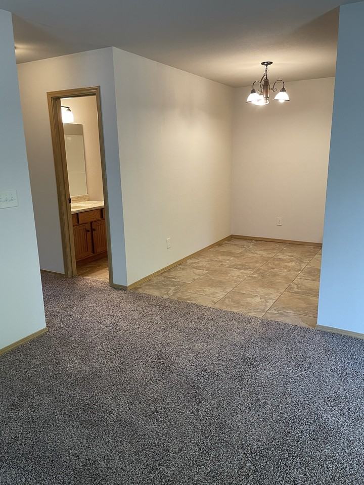 2103 N 52nd St - Photo 7 of 8