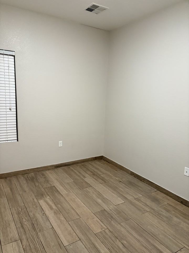 14977 Eddie Mullens Ct #A - Photo 4 of 10