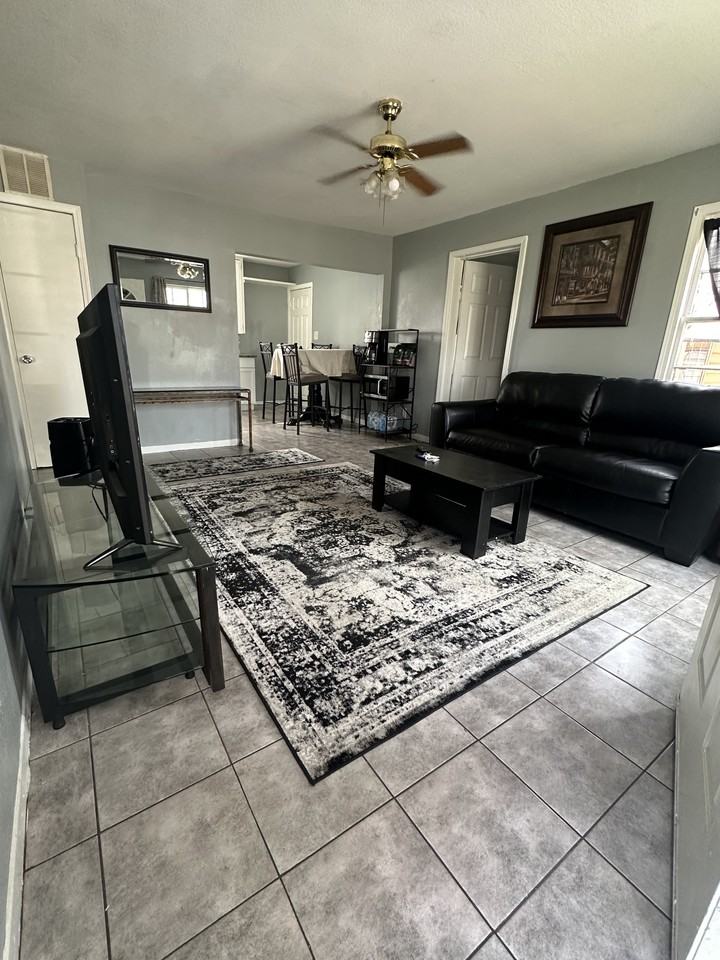 1637 S Pattie St #NA - Photo 4 of 10