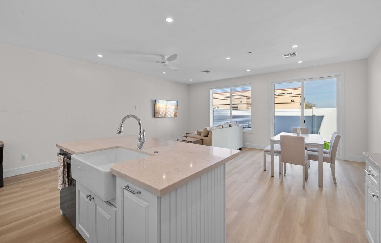 16714 E Almont Dr - Photo 3 of 20