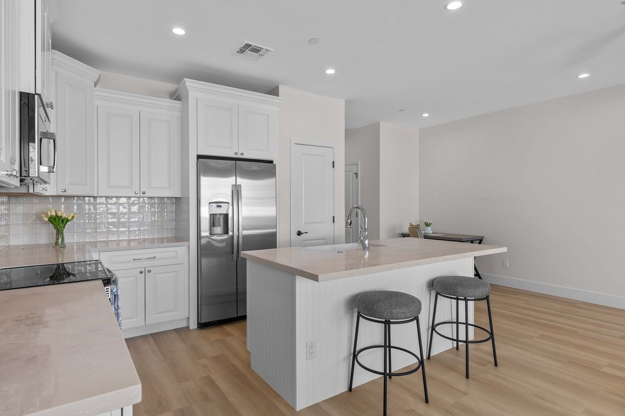 16714 E Almont Dr - Photo 7 of 20