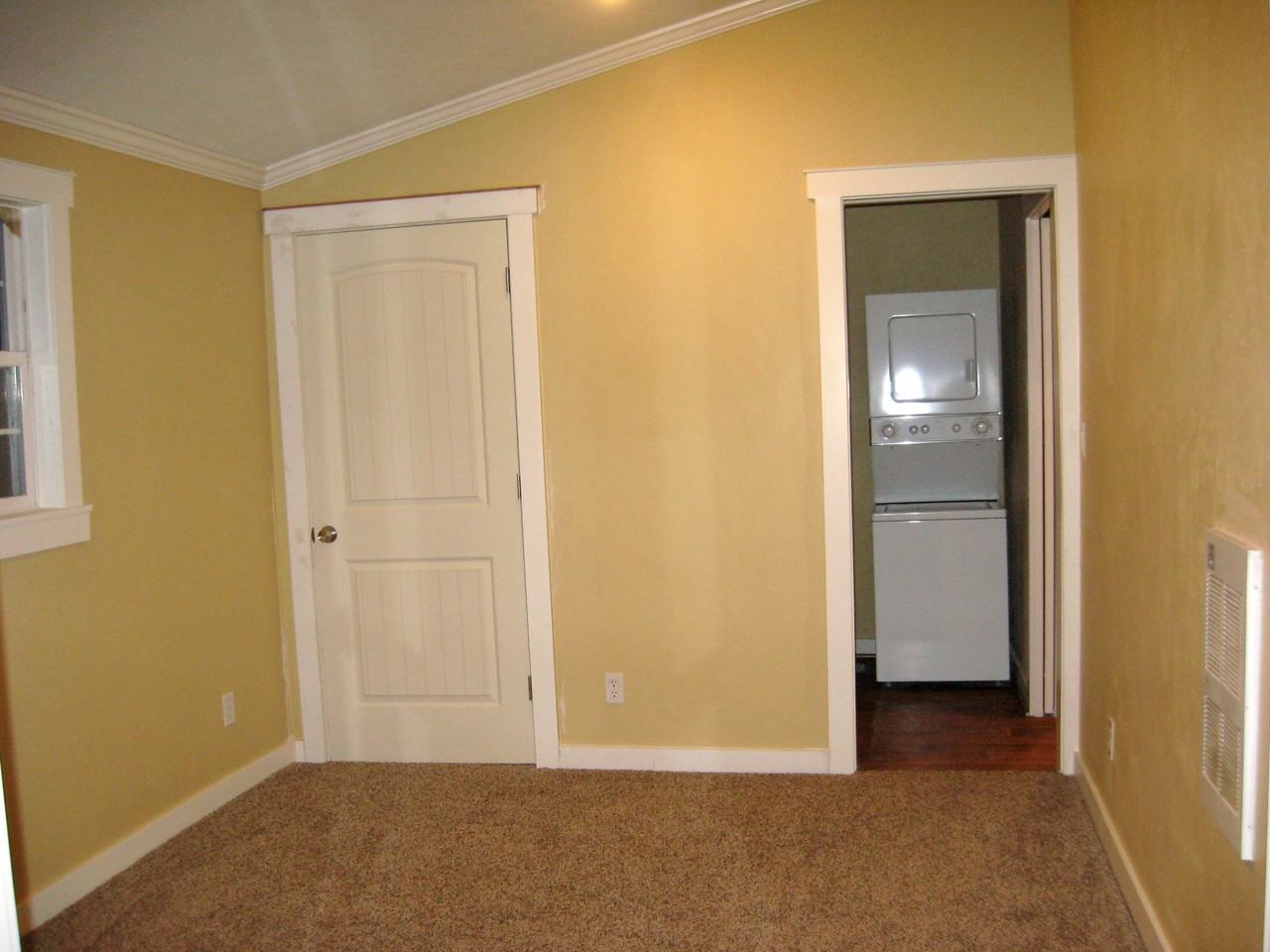 215 1/2 Vancouver Ave #NA - Photo 4 of 13