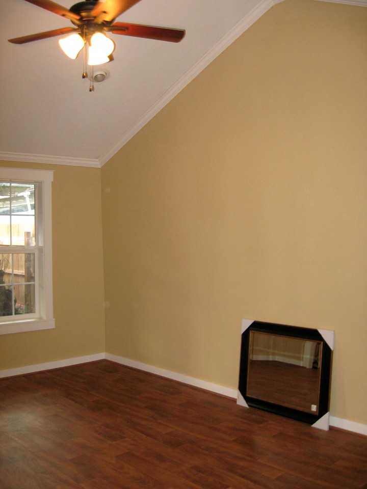 215 1/2 Vancouver Ave #NA - Photo 6 of 13