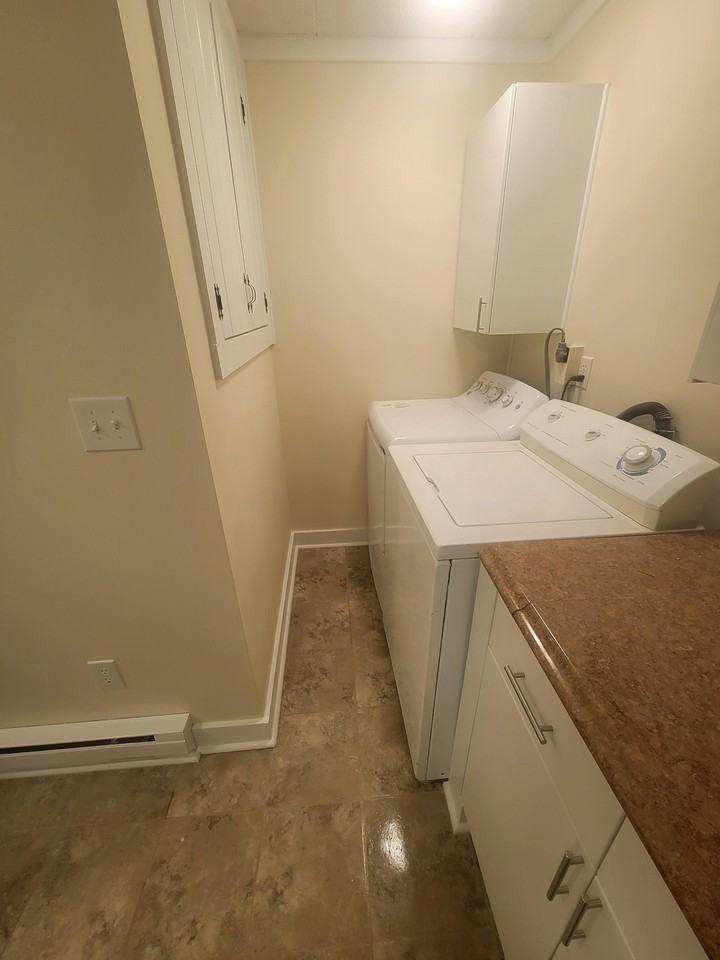 706 Avenue K #2 - Photo 4 of 11