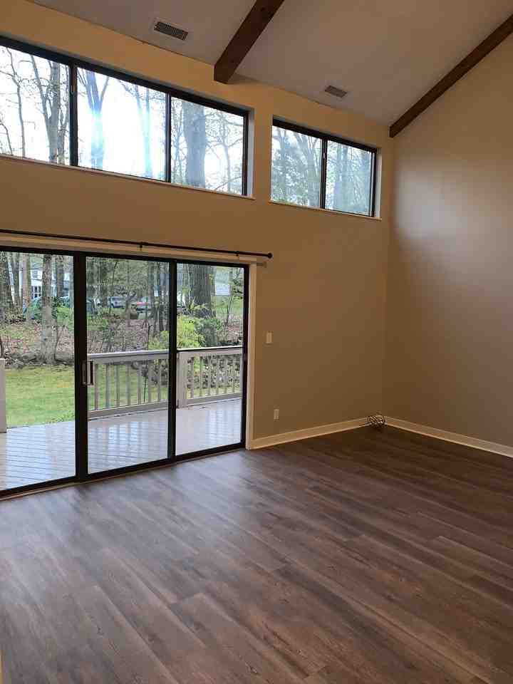 40 Farmington Chase Cres - Photo 3 of 13