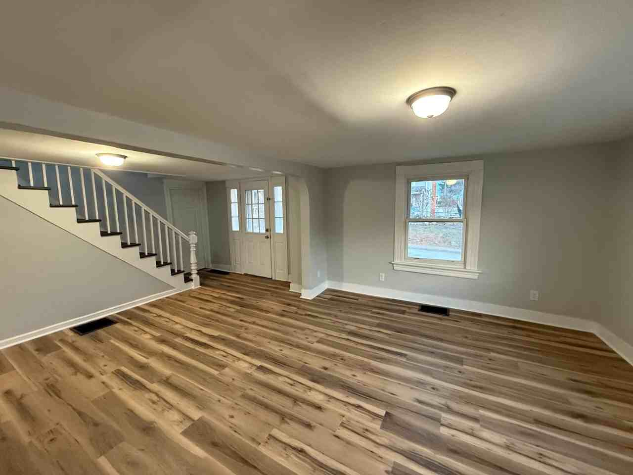 127 4th St - Photo 3 of 13