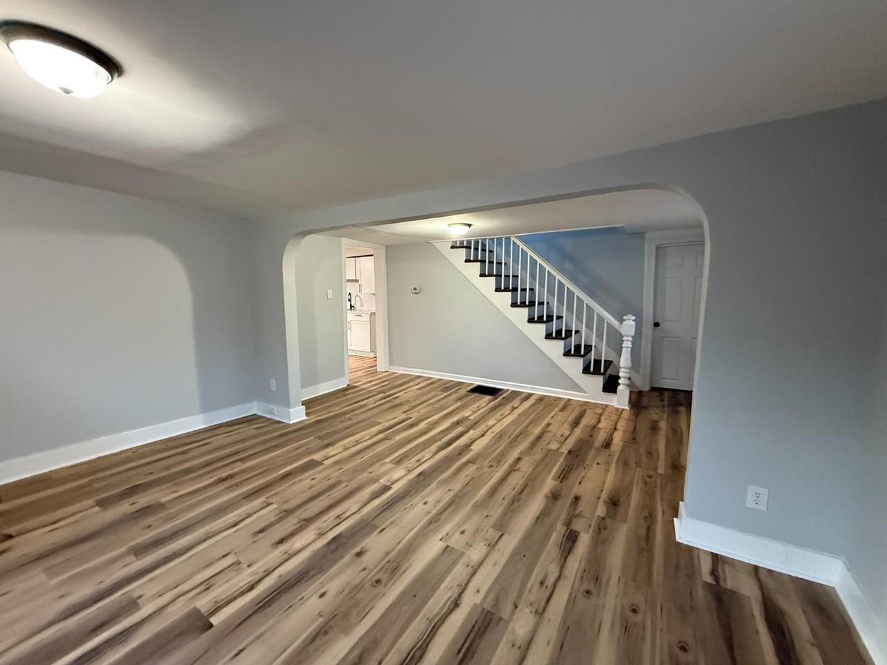 127 4th St - Photo 4 of 13