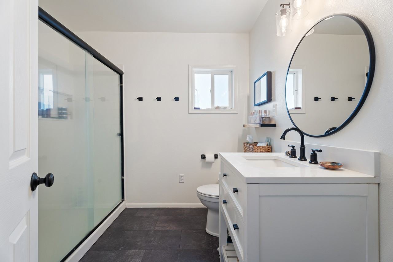 671 Nw Evans Ave #NA - Photo 6 of 16