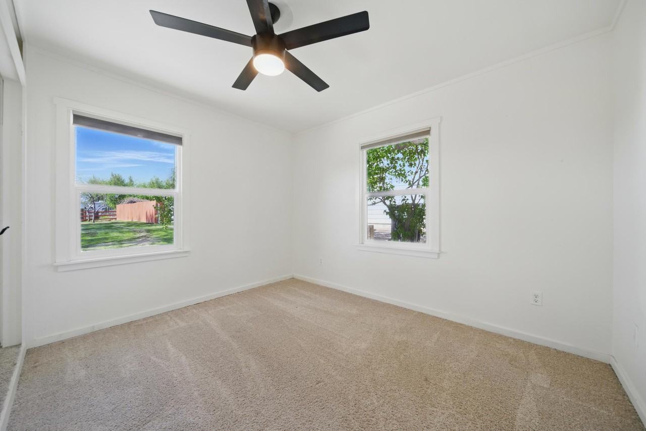 671 Nw Evans Ave #NA - Photo 7 of 16