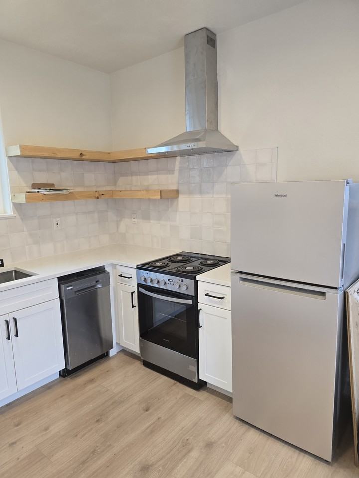 1657 Ceylon Dr #NA - Photo 2 of 11