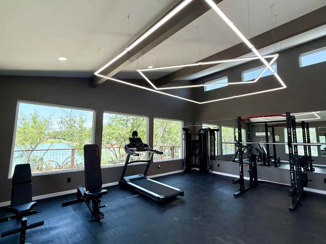 4001 Jenna Ln - Photo 2 of 10