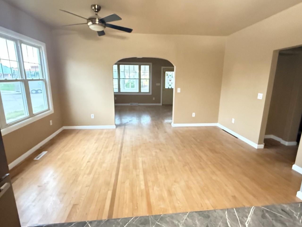 2057 Maple Ave - Photo 7 of 12