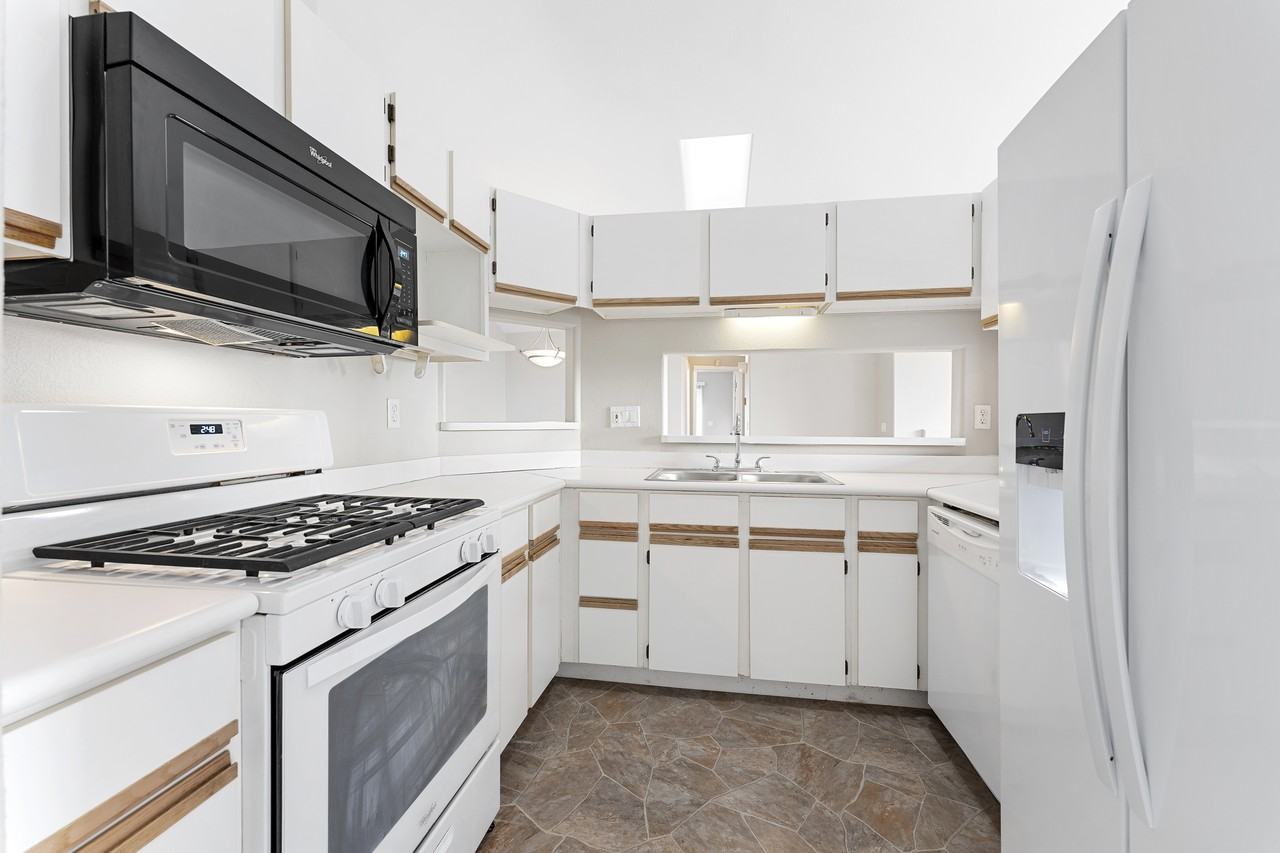 749 Hilltop Ln #749 - Photo 2 of 10