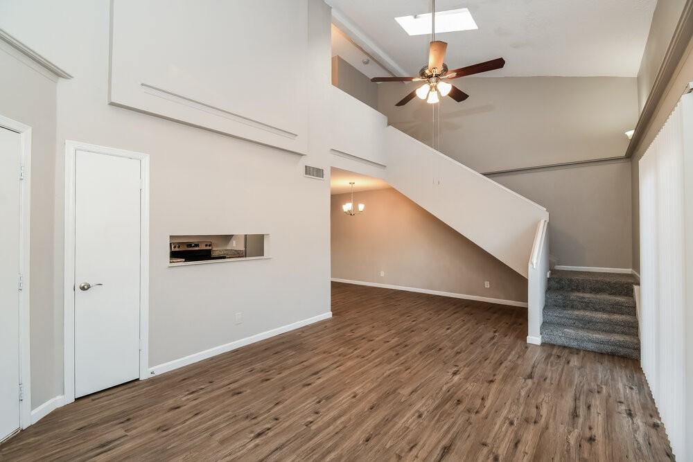 2718 W Brooks St - Photo 6 of 17