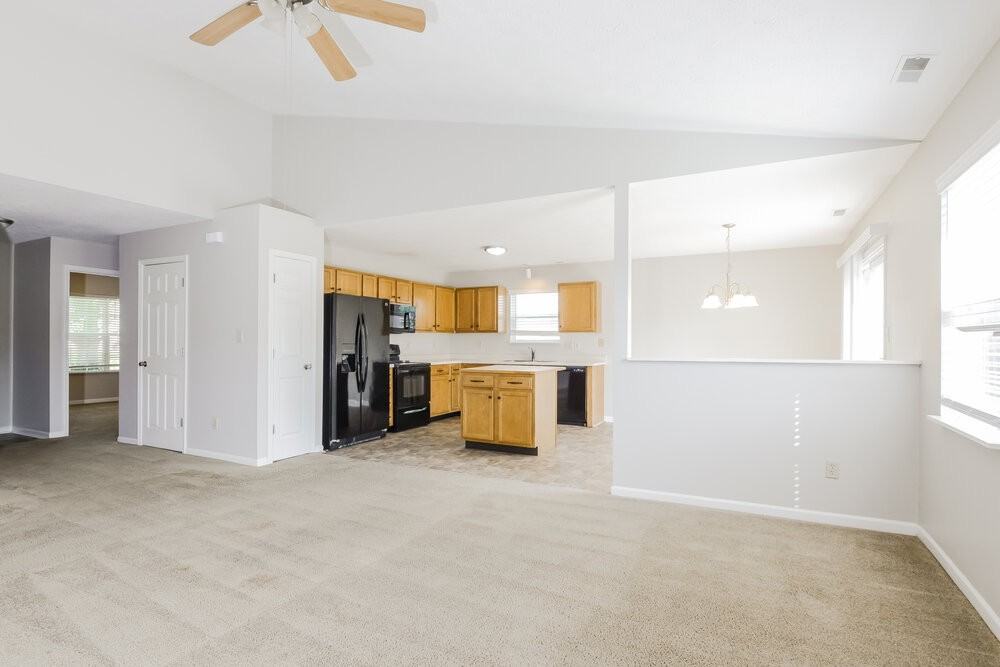 457 Sable Chase - Photo 4 of 16