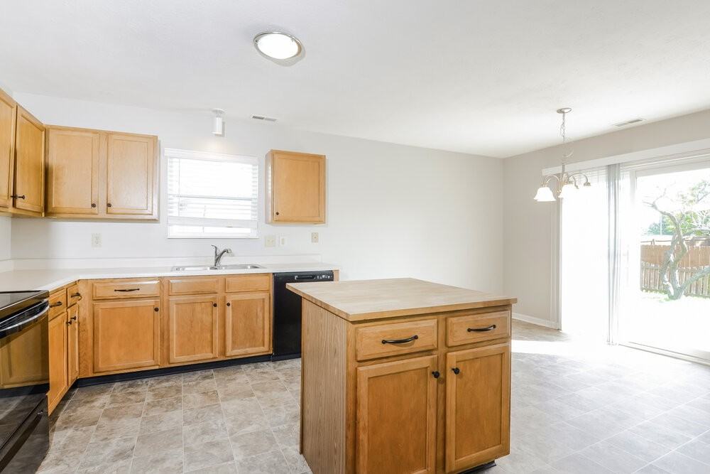 457 Sable Chase - Photo 5 of 16