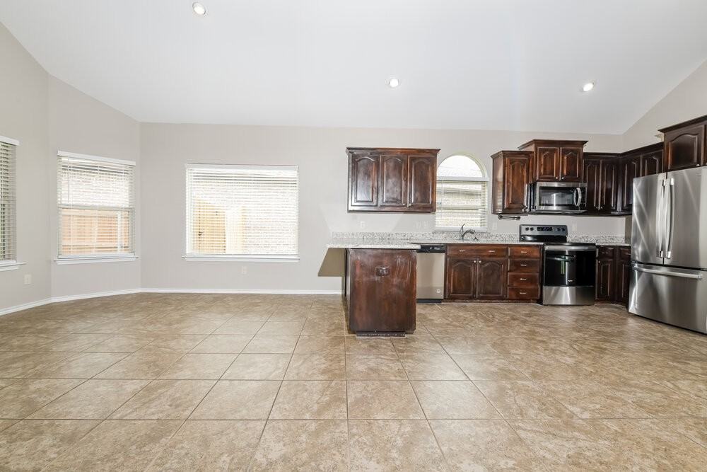 11017 Erinmoor Trl - Photo 6 of 16