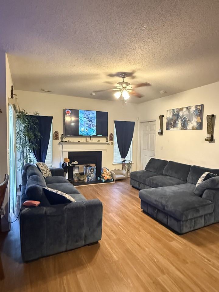 1206 Marne Ave #1 - Photo 2 of 5