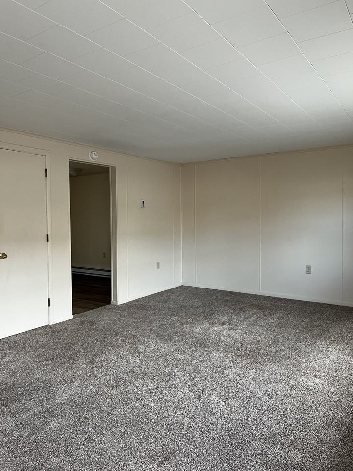 611 Lincoln Way W #C - Photo 5 of 27