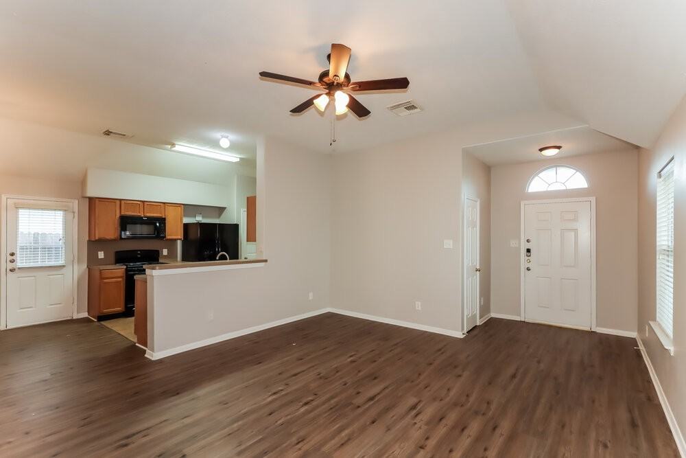 7122 Aurora Falls Ln - Photo 4 of 16