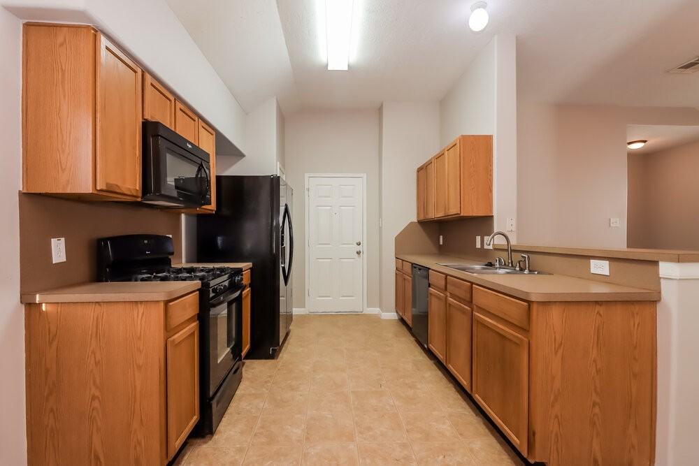 7122 Aurora Falls Ln - Photo 7 of 16