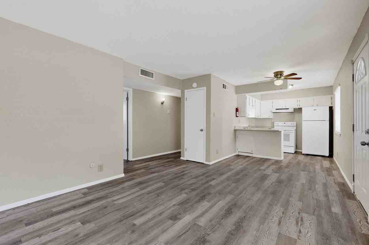 205 Delamar Loop Nw #C - Photo 5 of 21