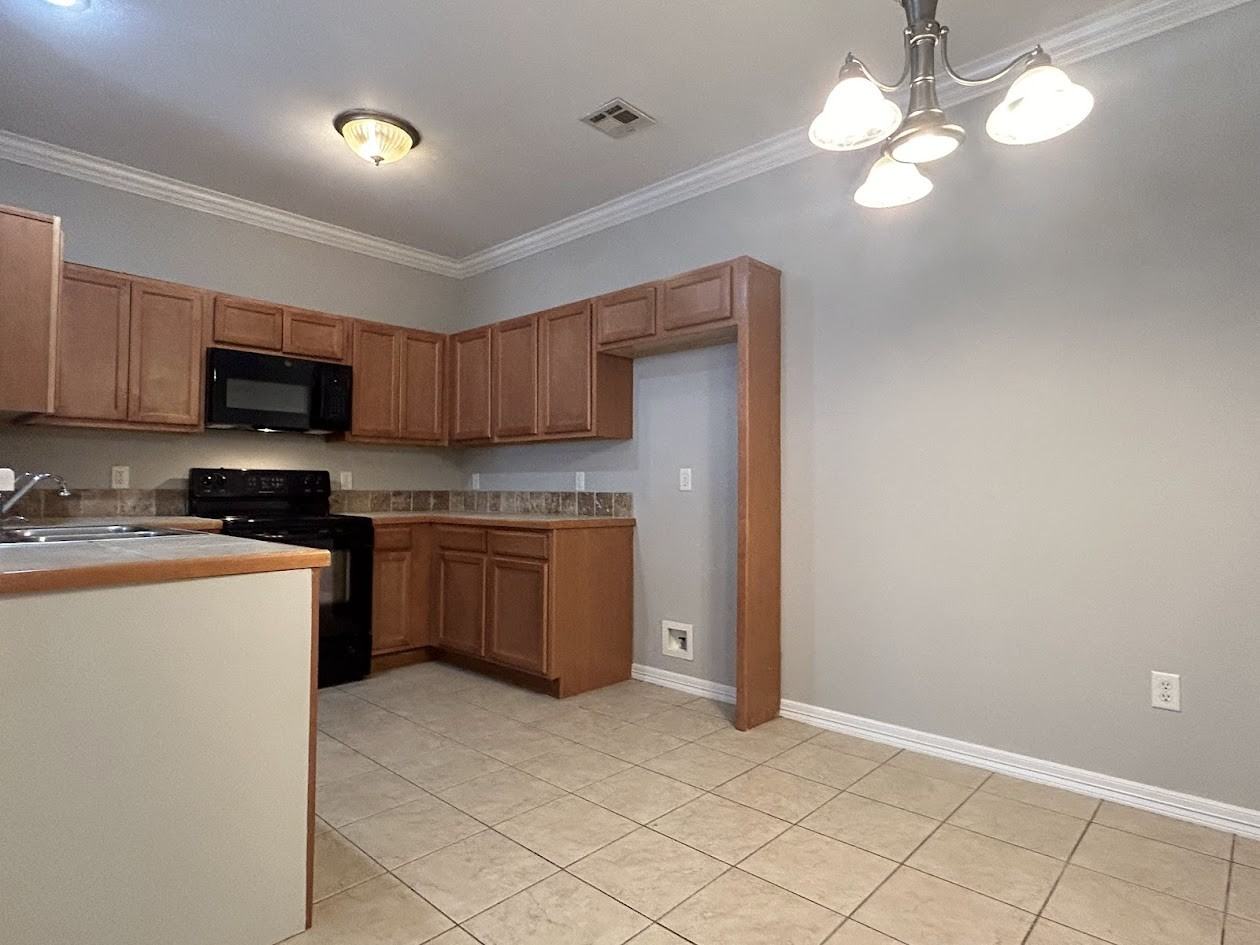 34 S Woodsprings Dr #1 - Photo 3 of 20