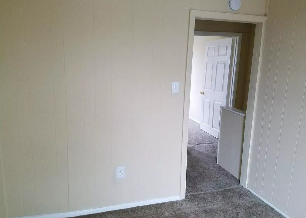 1519 Popland St #1 - Photo 3 of 8