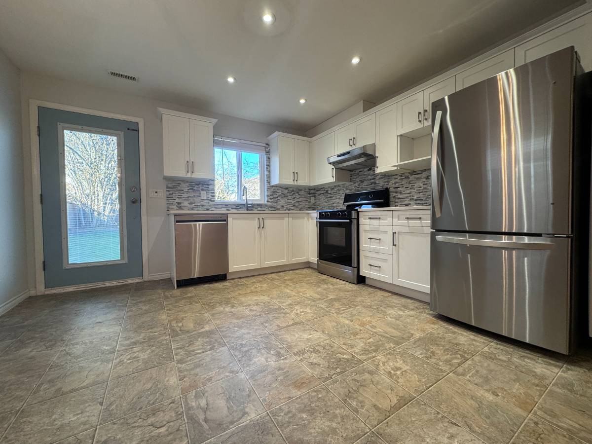 23881 114A Avenue - Photo 2 of 16