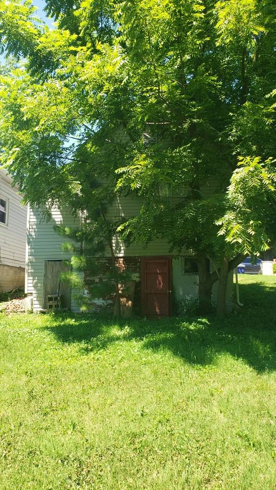 615 E Water St #1 - Photo 3 of 10