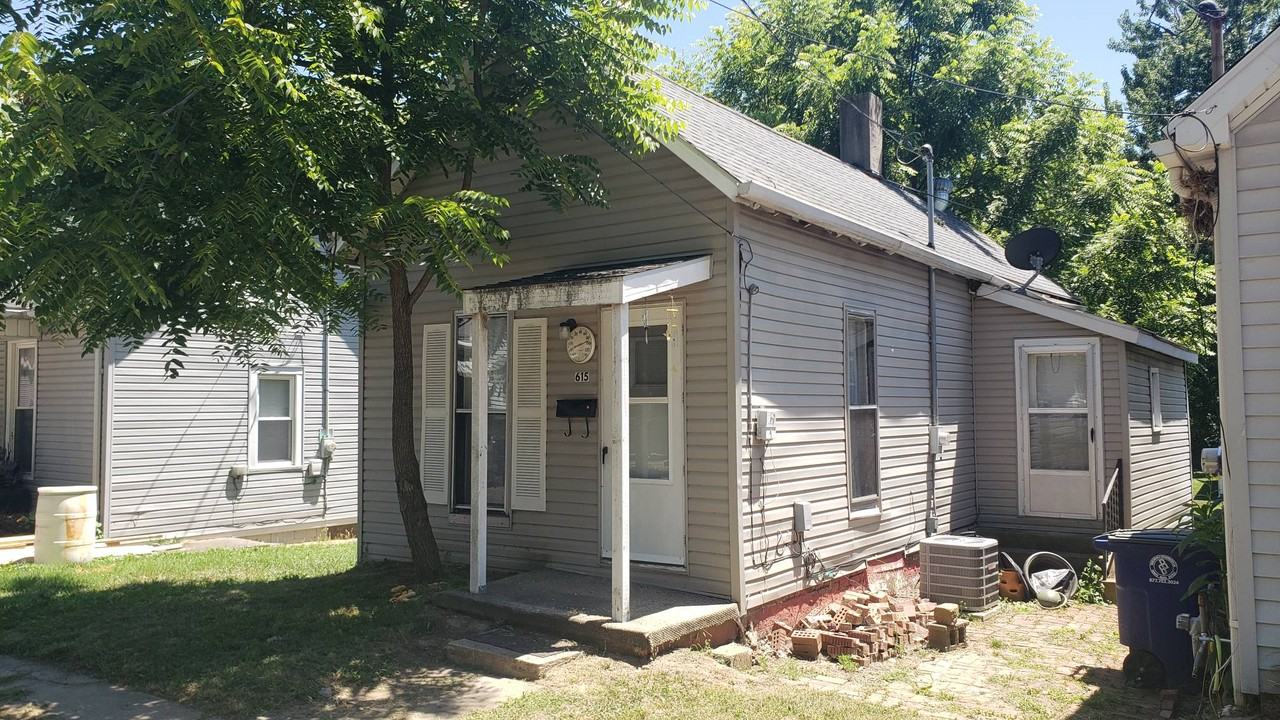 615 E Water St #1 - Photo 4 of 10