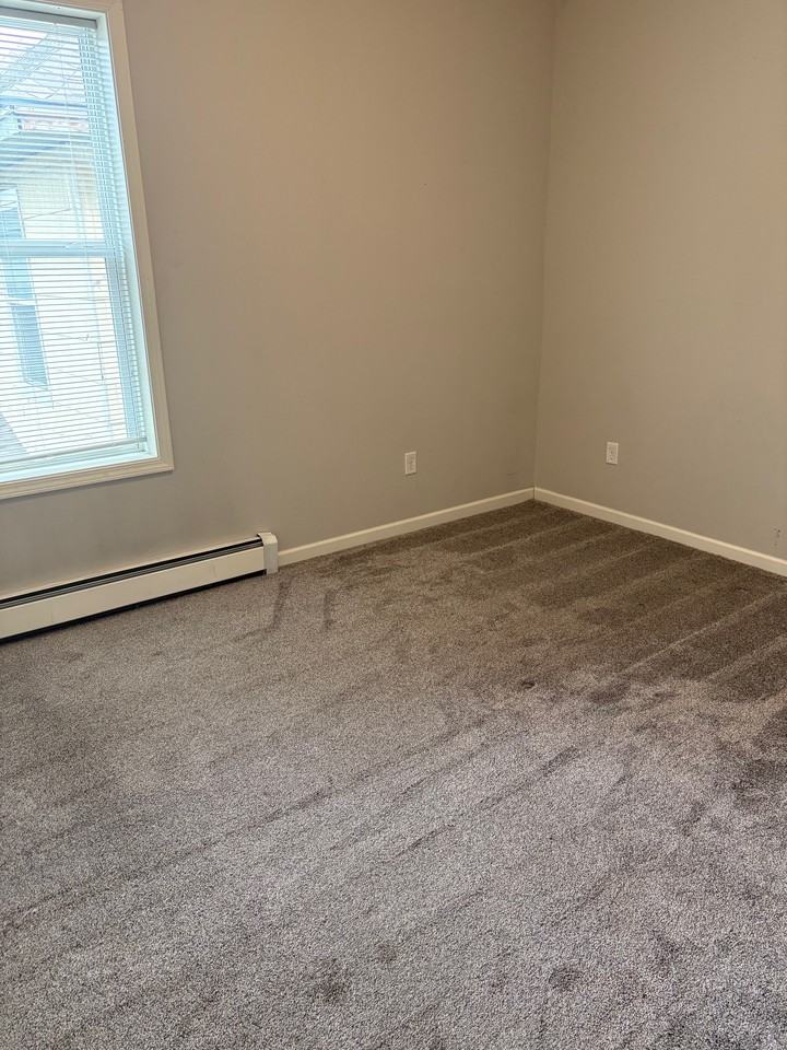 1827/1829 Ogden Ave - 1827 #1827 - Photo 3 of 8