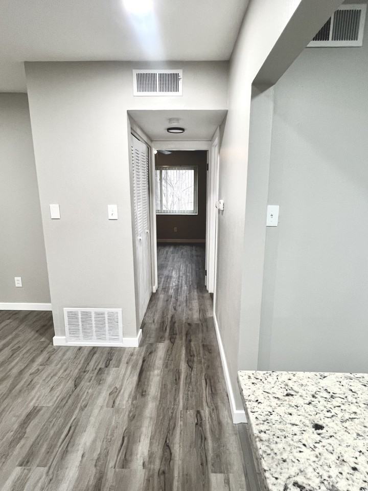 Provincial Ct #5 - Photo 4 of 14