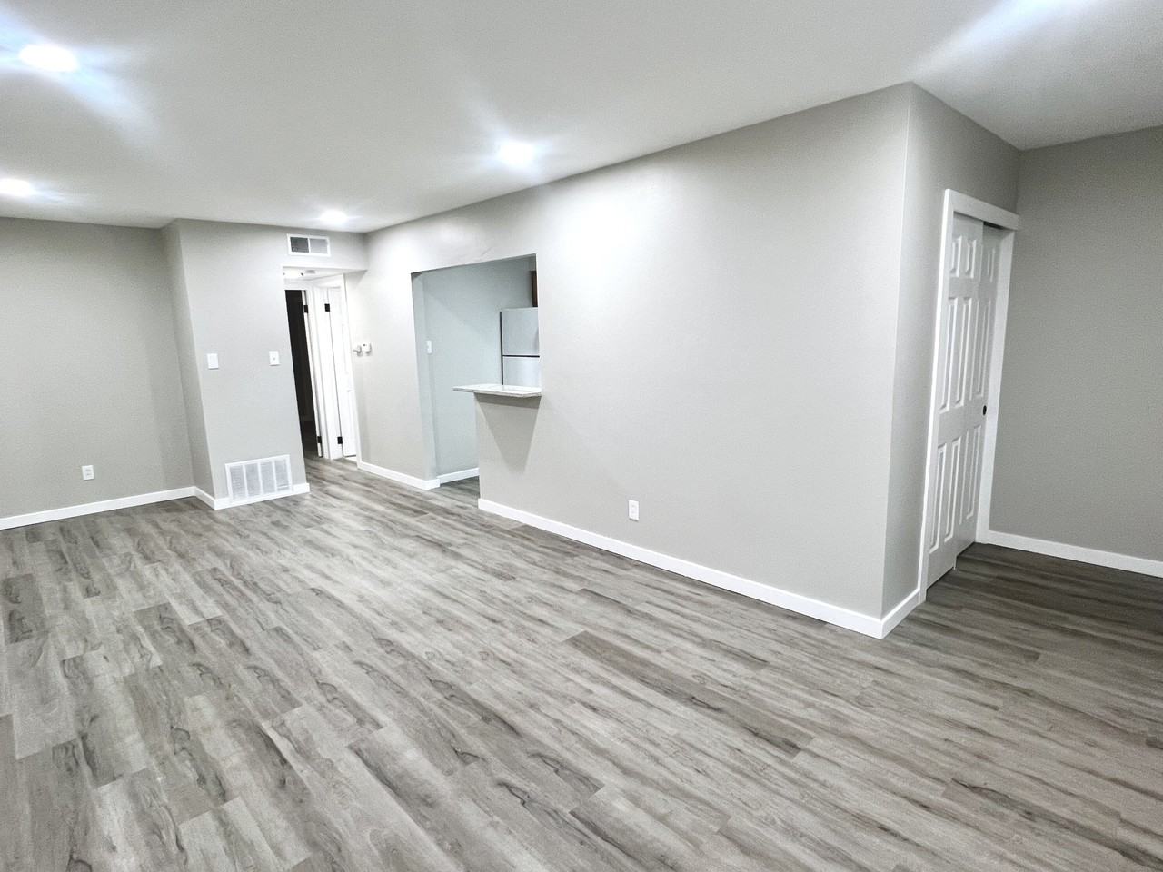 Provincial Ct #5 - Photo 5 of 14