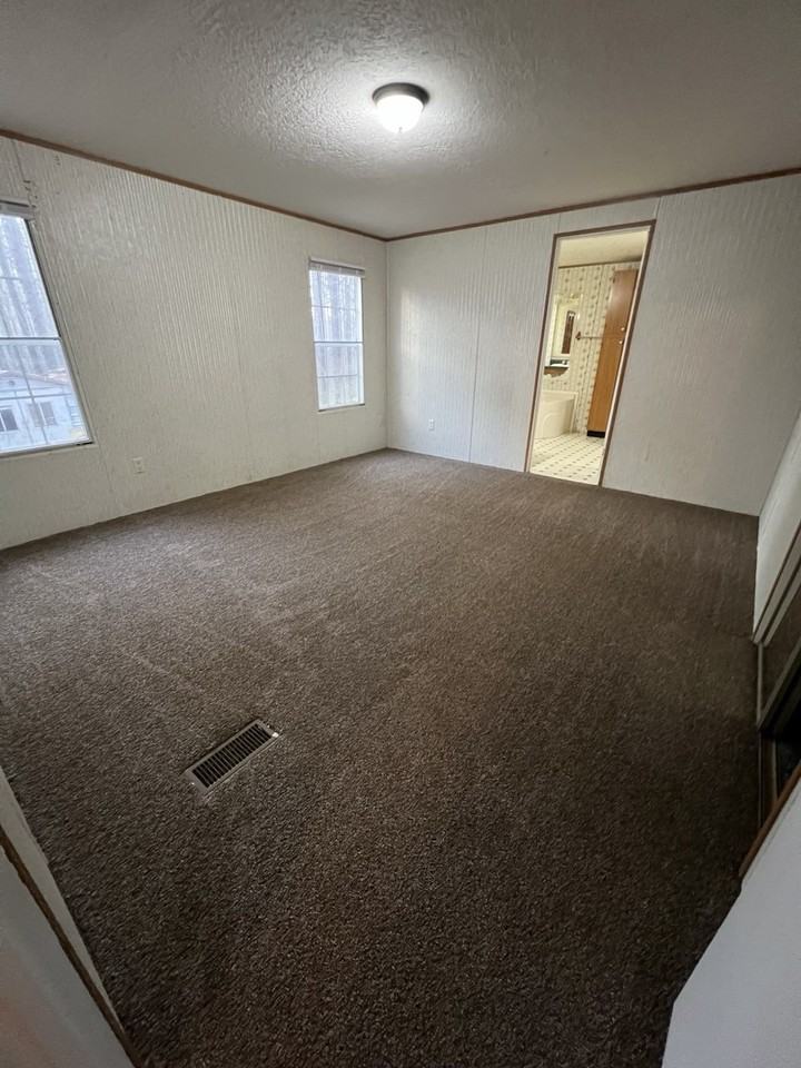 34 Gold Finch Ln #1 - Photo 2 of 10