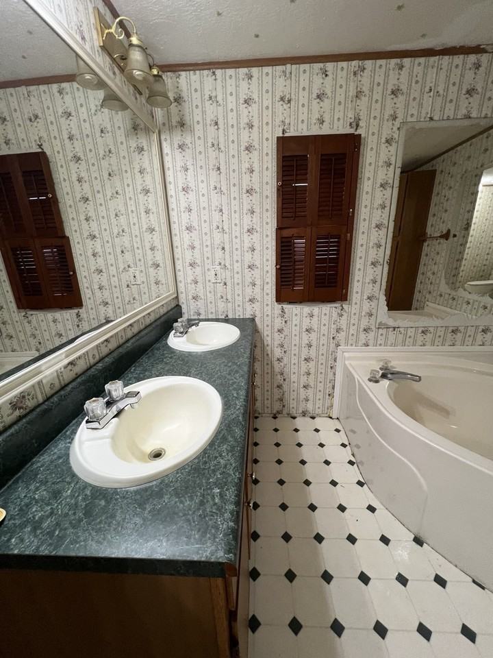 34 Gold Finch Ln #1 - Photo 3 of 10