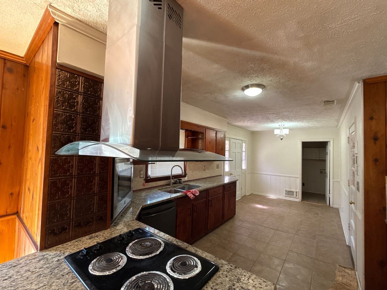 1065 Pleasant Hill Rd - Photo 4 of 31