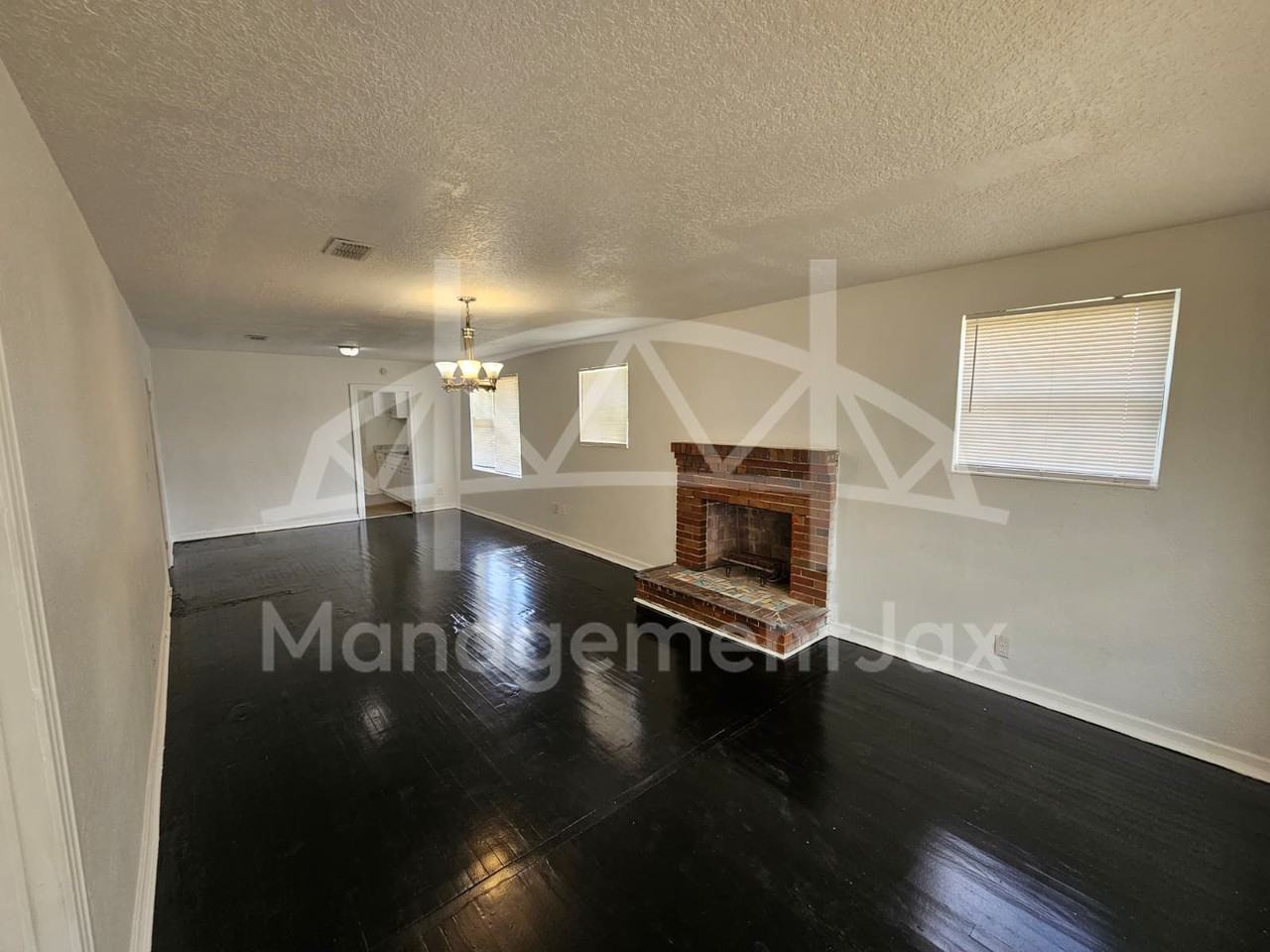 1664 W 15th St #1 - Photo 3 of 11