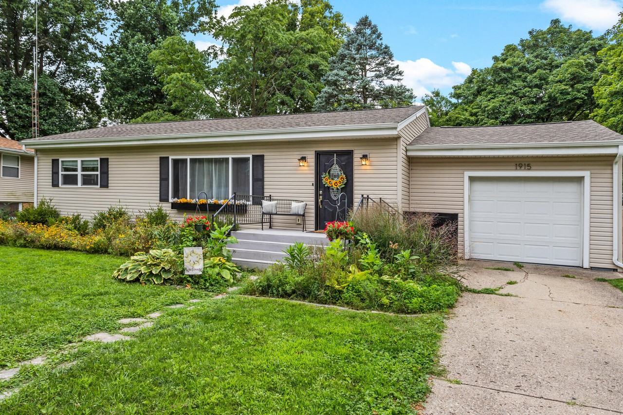 1915 Lynwood Dr #1 - Photo 2 of 41