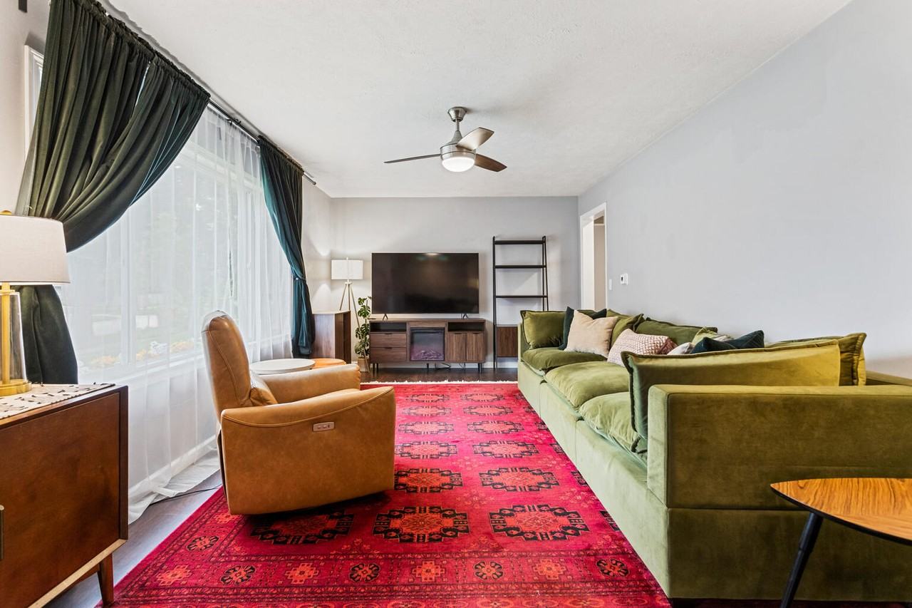 1915 Lynwood Dr #1 - Photo 3 of 41