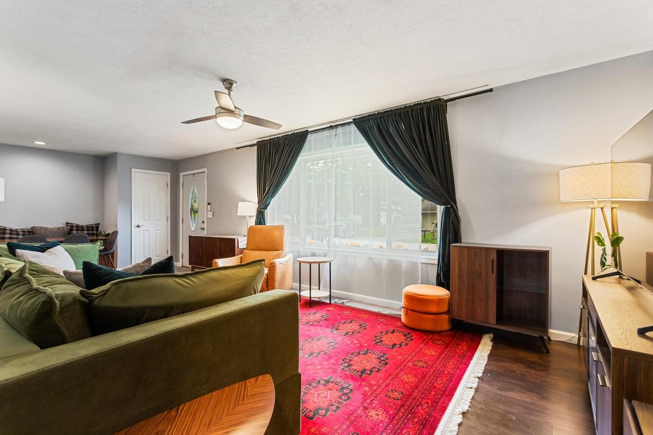 1915 Lynwood Dr #1 - Photo 4 of 41