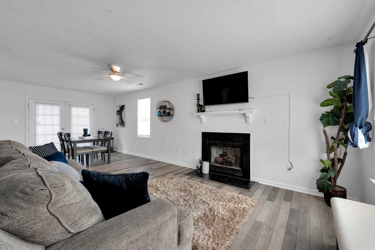 633 Dorene Place633 Dorene Place #1 - Photo 3 of 23