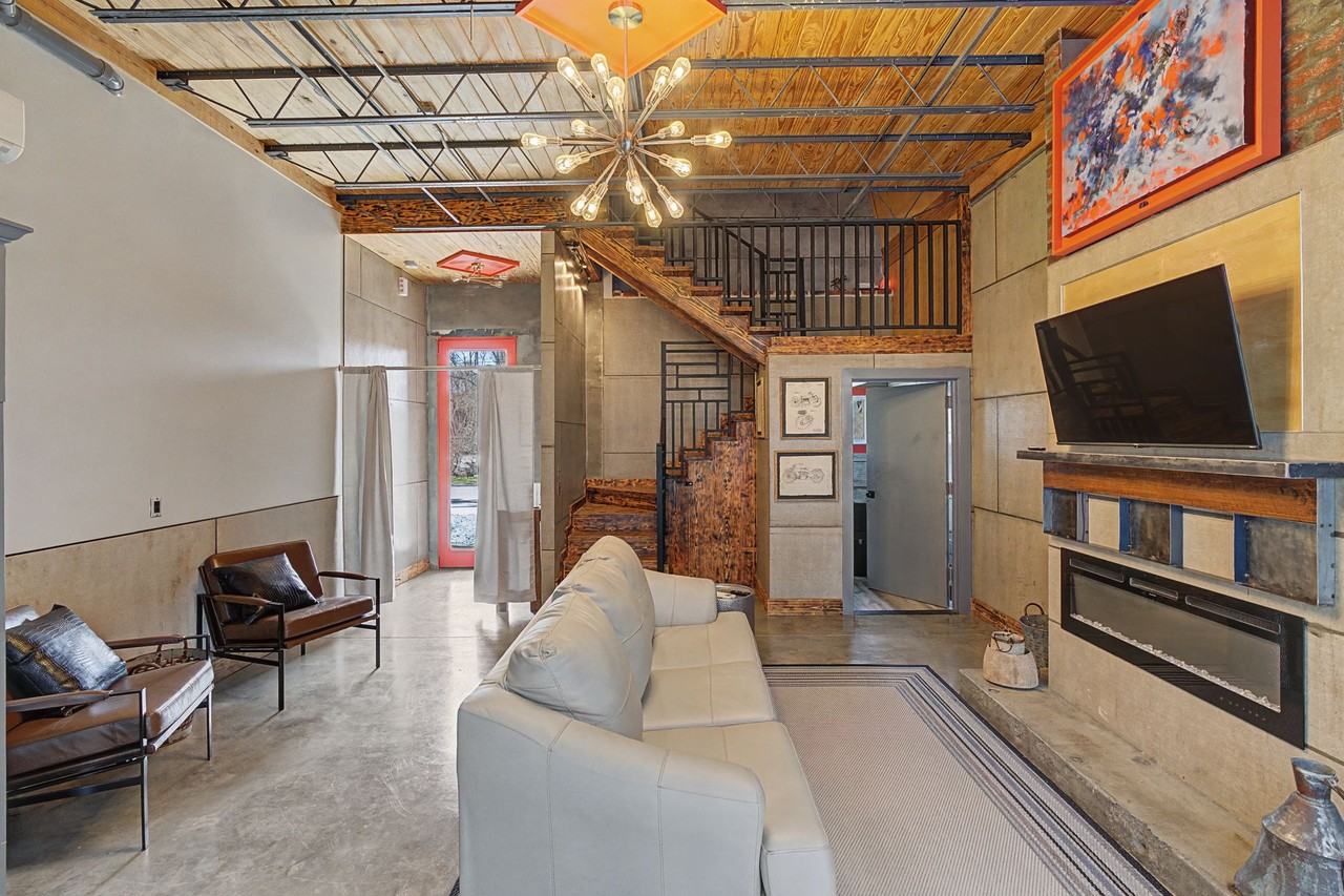 2204 Austin Ave #1 - Photo 7 of 22